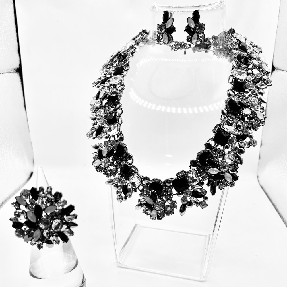 Glamorous 3 piece Chrystal Rhinestone Jewelry Set
